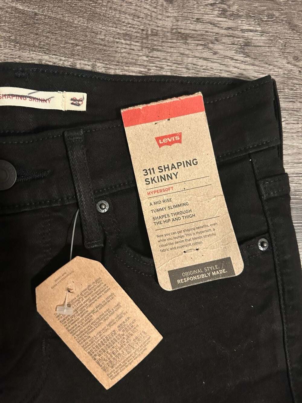 Levi's 311 Shaping Skinny Hypersoft Jeans Black W26 L28 - Picture 4 of 6